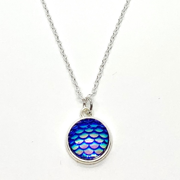 Jewelry - 925 Royal Blue Mermaid Scale Pendant Necklace